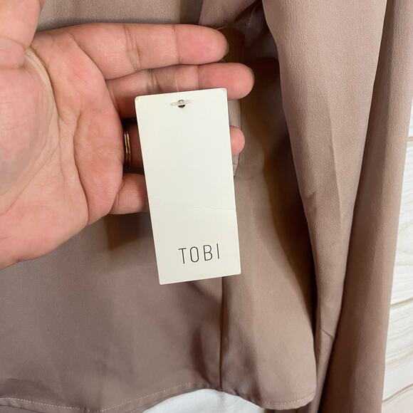 Tobi Brown Long Sleeve Tie Front Blouse Size Small - Picture 7 of 7